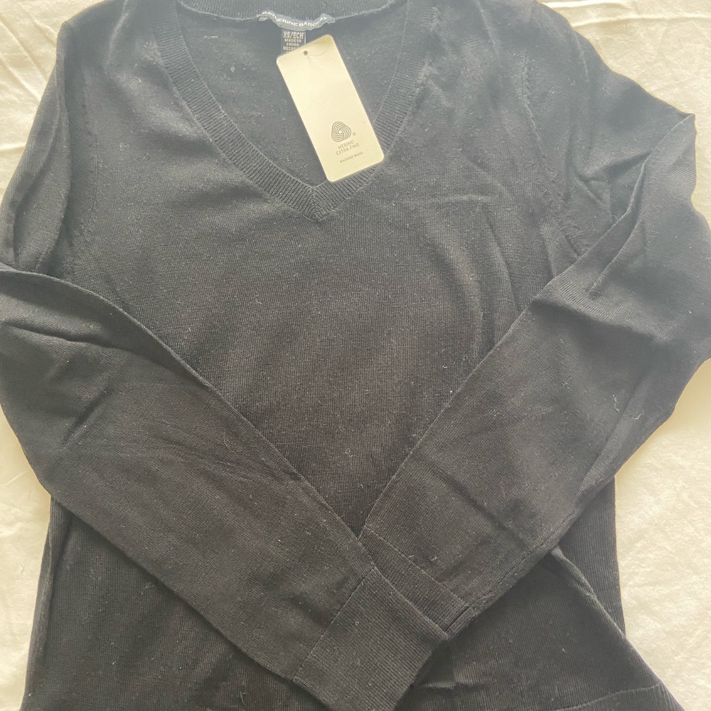 Classic merino wool Black V-Neck Sweater